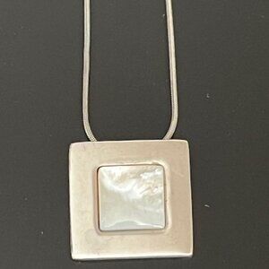 STERLING SILVER | Mother Of Pearl Necklace 16" round chain-Vintage